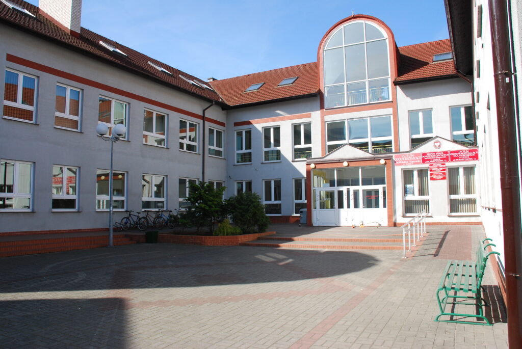 Budynek ZSOiT w Ustce